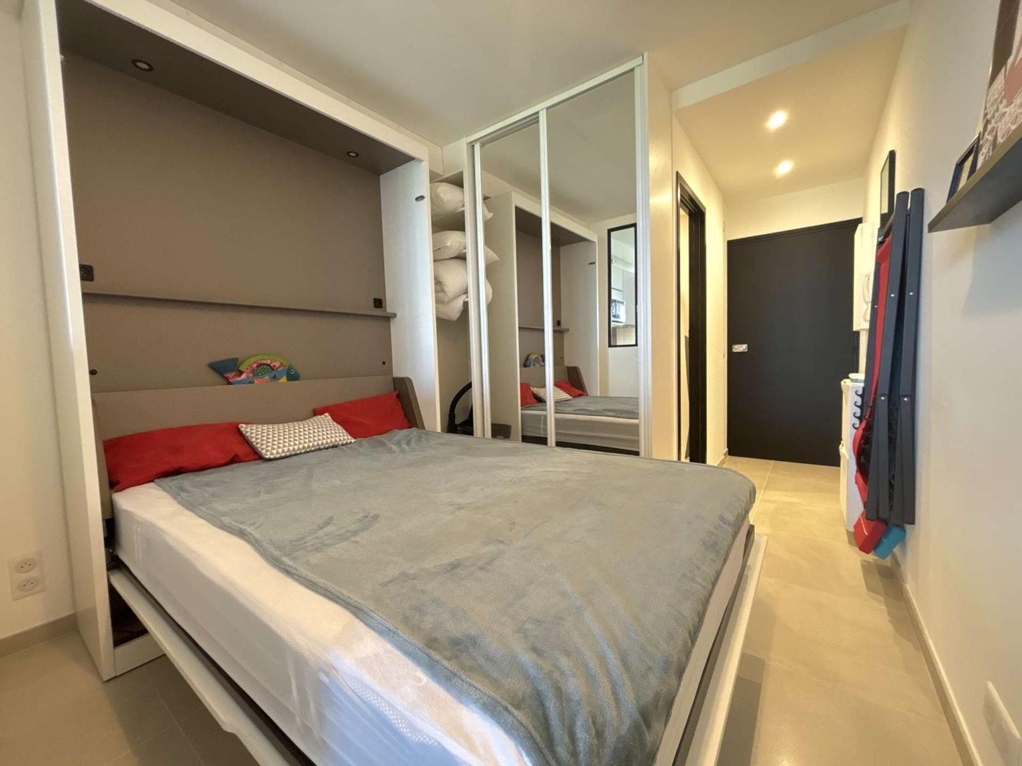 Studio En Bord De Mer A Royan, Parking, Tv, Tout Equipe - Fr-1-494-67 Экстерьер фото