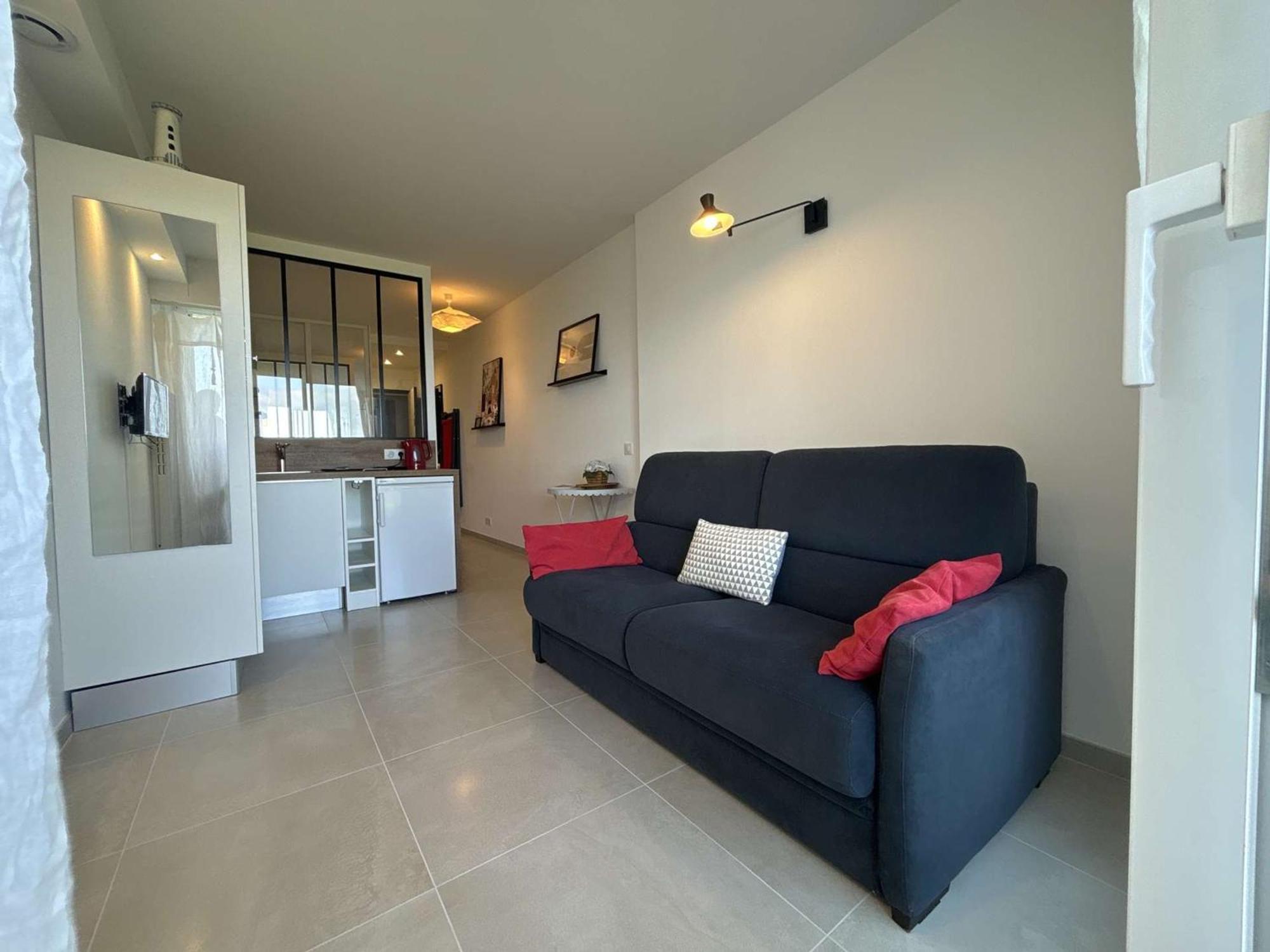 Studio En Bord De Mer A Royan, Parking, Tv, Tout Equipe - Fr-1-494-67 Экстерьер фото